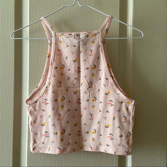 ✨3/$15✨forever21 dainty floral halter top - Picture 2 of 3